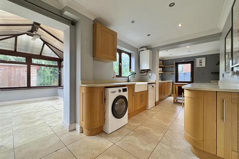 24 Orchard Close, Bidford On Avon, Alcester, B50 4BT