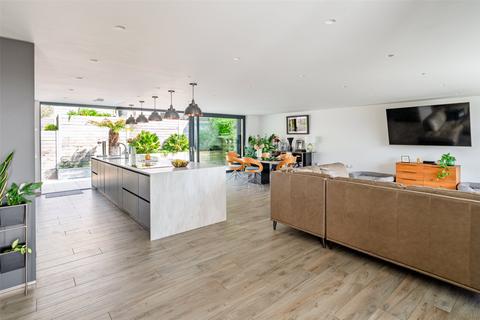 2 bedroom detached house for sale, Kearsley Drive, Findon Valley, Worthing, West Sussex, BN14