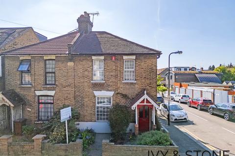 135 Hale End Road, London, E17 4DP