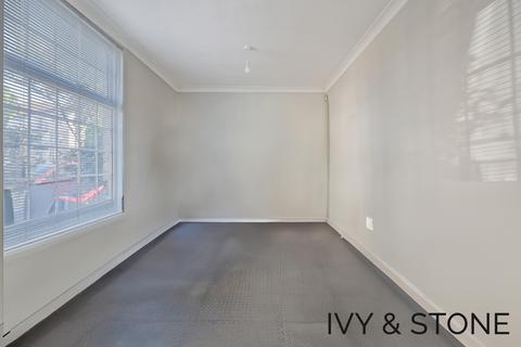 135 Hale End Road, London, E17 4DP