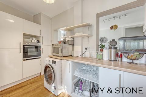 135 Hale End Road, London, E17 4DP