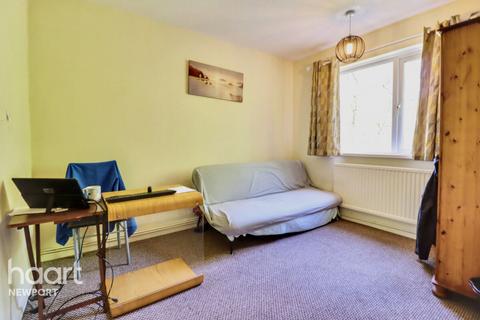 undefined, Roding Close, Newport