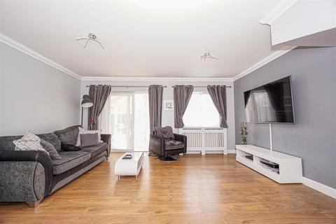 3 bedroom detached house for sale, Moorhen Close, St. Leonards-on-sea