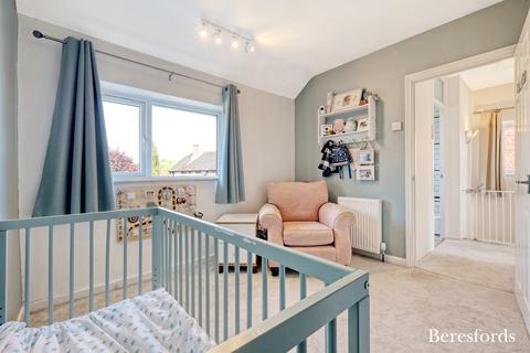 6 Dorking Walk, Romford, RM3 9AF