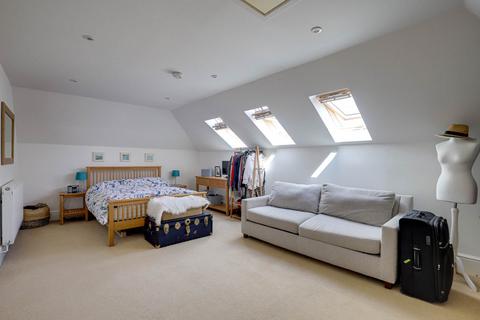 4 Charlotte Close, Caversham, Reading, RG4 7BY