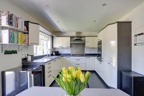 4 Charlotte Close, Caversham, Reading, RG4 7BY