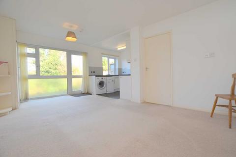 3 bedroom end of terrace house to rent, Birch Way, Chesham HP5