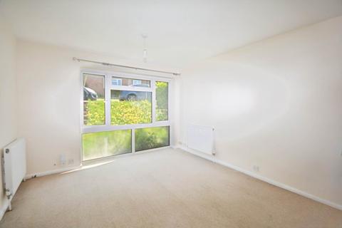 3 bedroom end of terrace house to rent, Birch Way, Chesham HP5