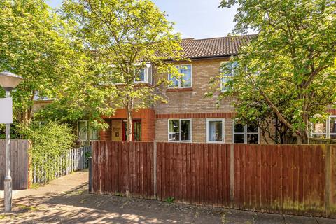 6 Blyth Close, Twickenham, TW1 1AZ