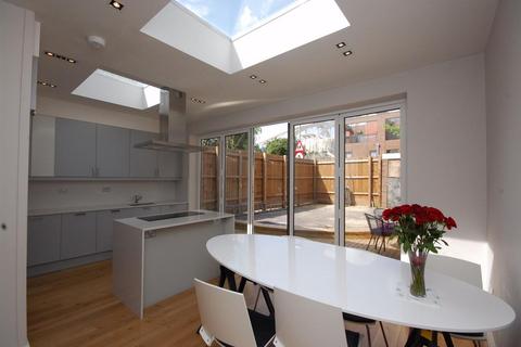 undefined, Oakington Manor Drive, WEMBLEY