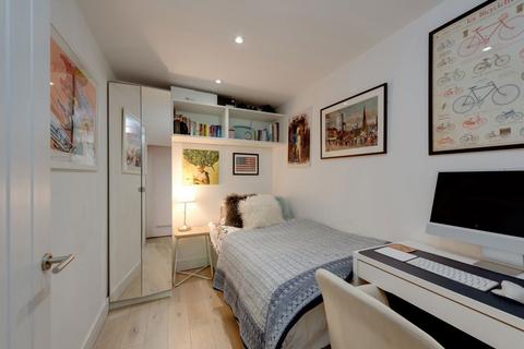 L G 14 Wallis House Great West Road, Brentford, TW8 0HD