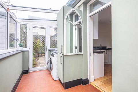 3 bedroom detached bungalow for sale, 1 Muskoka Avenue, Bents Green, S11 7RL