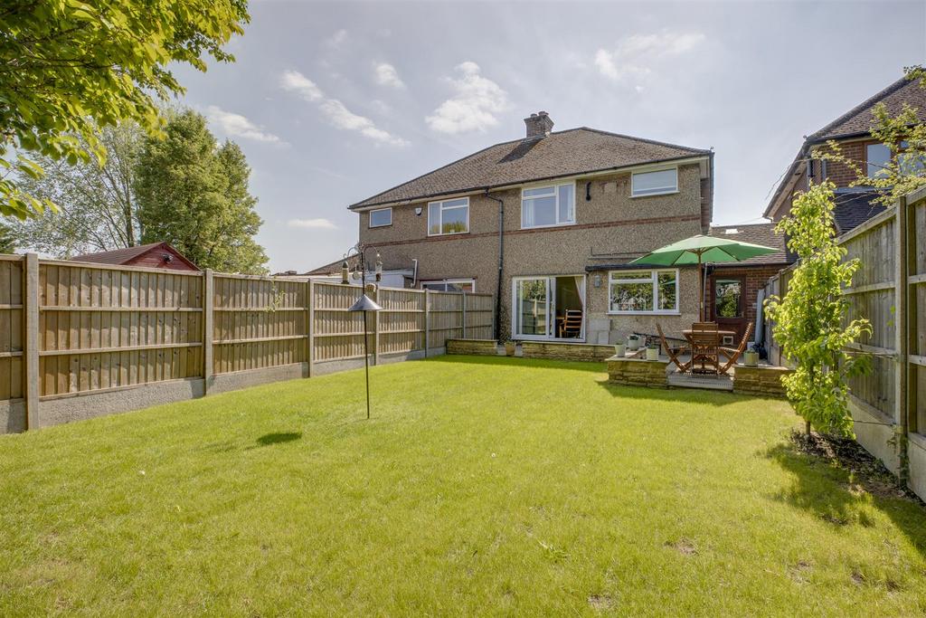 20 Totteridge Drive, HP13 6 JJ-13.jpg