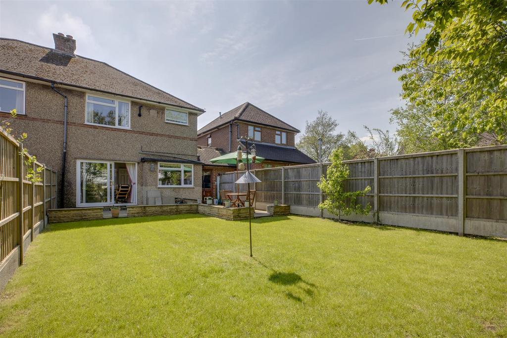 20 Totteridge Drive, HP13 6 JJ-12.jpg