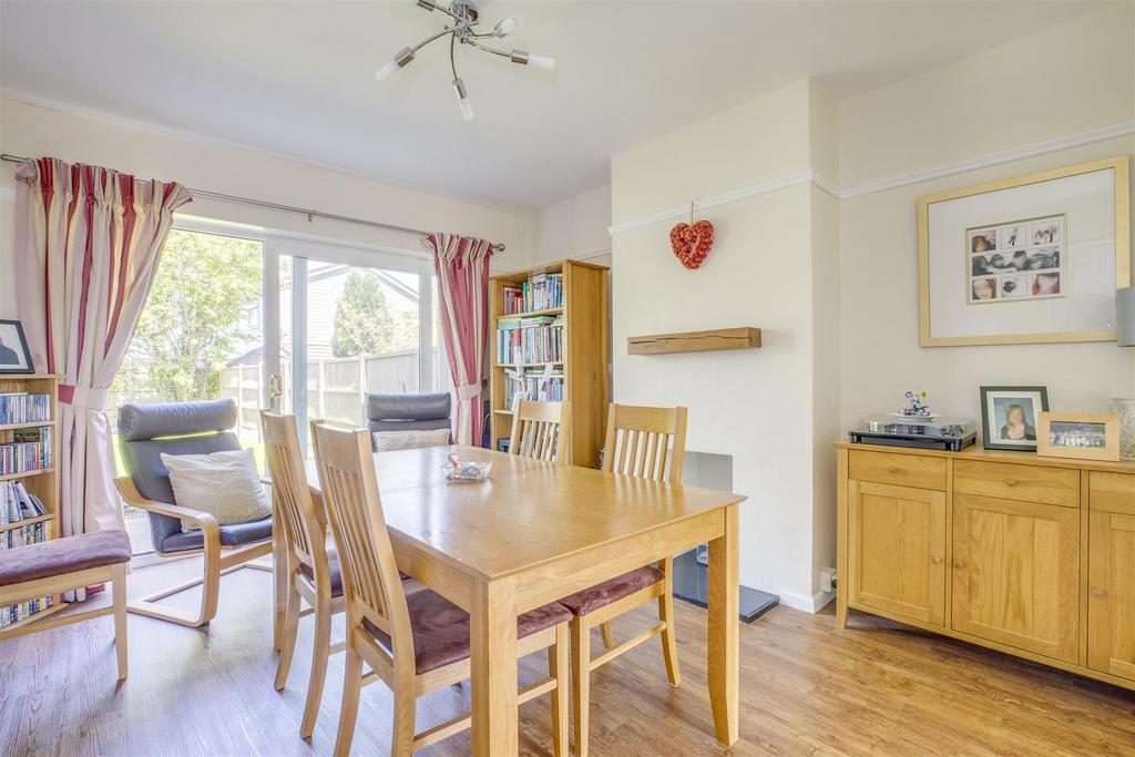 20 Totteridge Drive, HP13 6 JJ-8.jpg