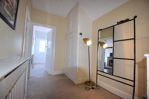 2 bedroom flat to rent, Frinton-on-Sea CO13