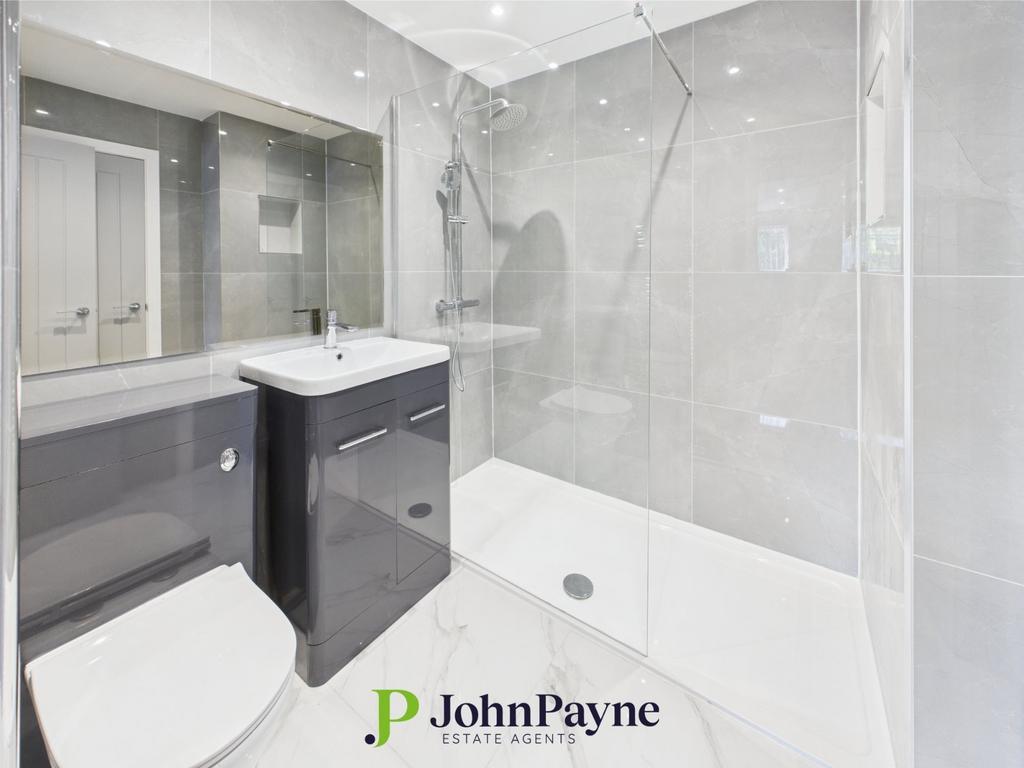 GFL Shower Room