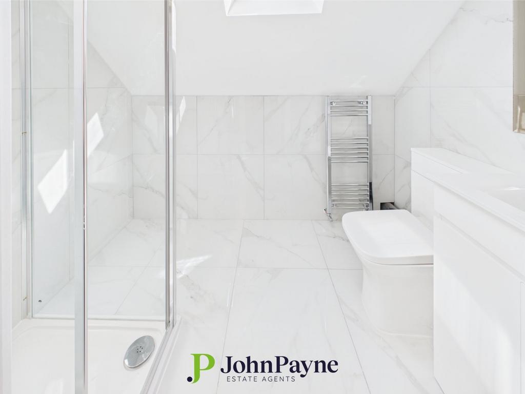 2 FL Shower Room