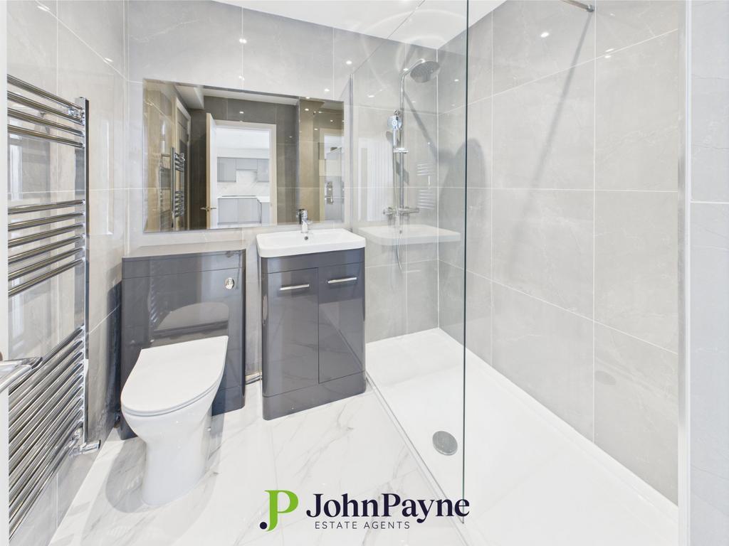 GFL Shower Room