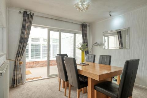 38 Fairlie Crescent, Birmingham, B38 8DY