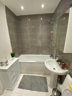 1 bedroom in a flat share to rent, North Way,  Headington,  OX3