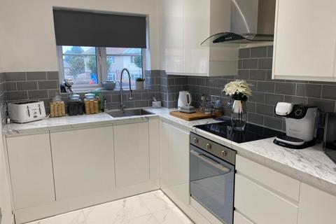 1 bedroom in a flat share to rent, North Way,  Headington,  OX3