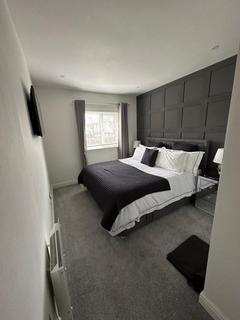 1 bedroom in a flat share to rent, North Way,  Headington,  OX3