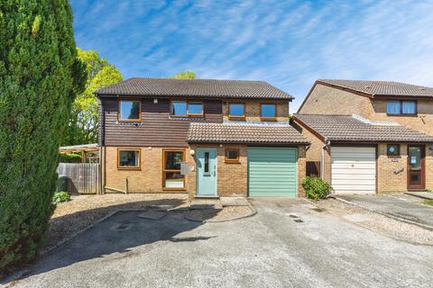 3 Covert, Ashford, TN23 4XR