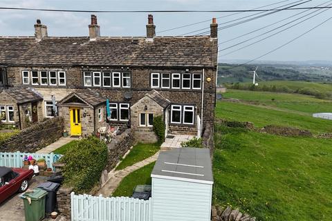 3 bedroom end of terrace house for sale, Camp Hill, Huddersfield HD3
