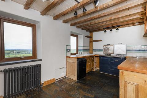 3 bedroom end of terrace house for sale, Camp Hill, Huddersfield HD3