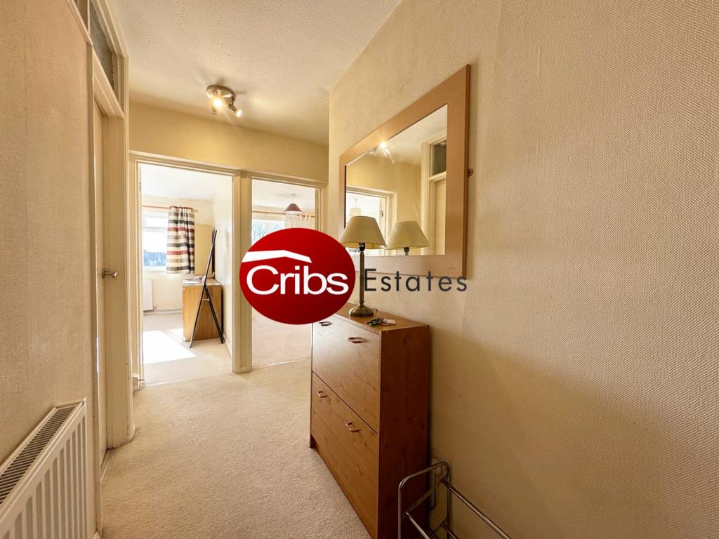 2 Bedroom Flat to Rent in Sutton