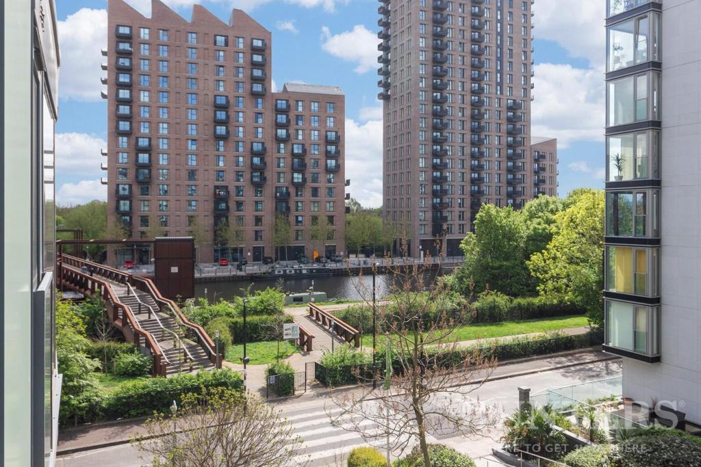 Flat 29, Egret Heights N17 9 GJ-11.jpg