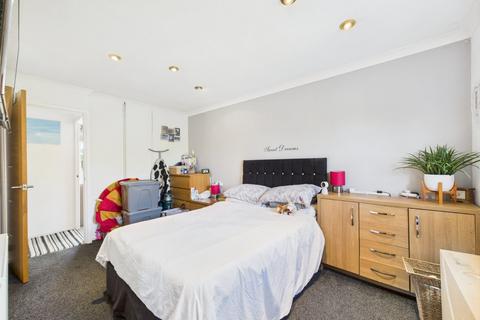 16 Brookthorpe Close, Tuffley, Gloucester, GL4 0LJ
