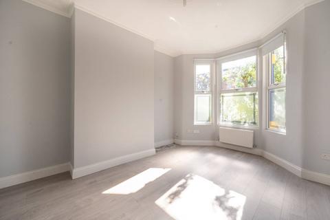140 Richmond Road, Leytonstone, London, E11 4BS