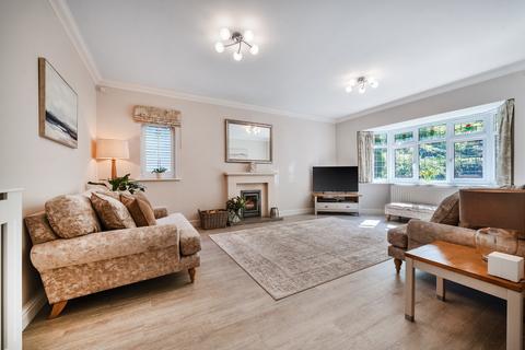 2 Booth Drive, Finchampstead, Wokingham, RG40 4HL