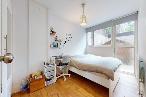 3 bedroom flat to rent, Finborough Road, London SW10
