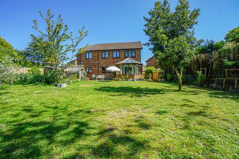 5 bedroom detached house for sale, Highview Close, St. Leonards-on-sea