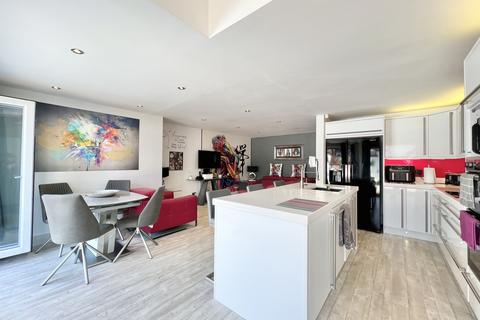 524 Devonshire Road, Blackpool, FY2 0JS
