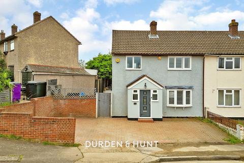 1 Upton Close, Stanford-le-hope, SS17 7DQ