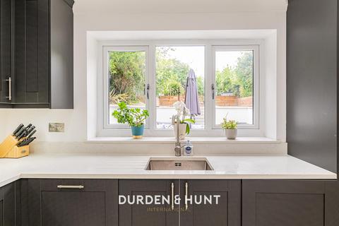 1 Upton Close, Stanford-le-hope, SS17 7DQ