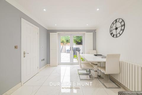 1 Upton Close, Stanford-le-hope, SS17 7DQ
