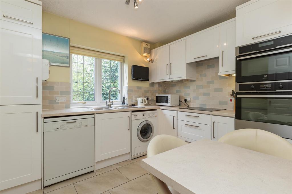 Kitchen - Breakfast Room 1.jpg