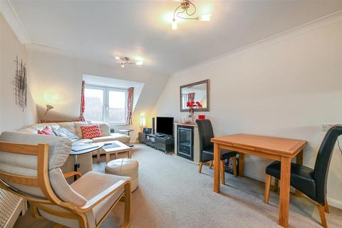 1 bedroom retirement property for sale, Chapel Street, Chichester, PO19