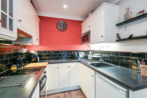 1 bedroom retirement property for sale, Chapel Street, Chichester, PO19