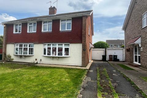 10 Mayfield Close, Ashford, TW15 2AT