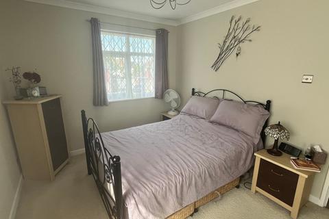10 Mayfield Close, Ashford, TW15 2AT