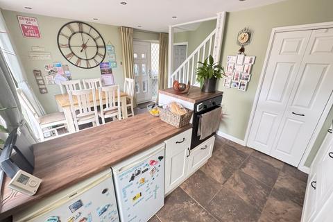 10 Mayfield Close, Ashford, TW15 2AT
