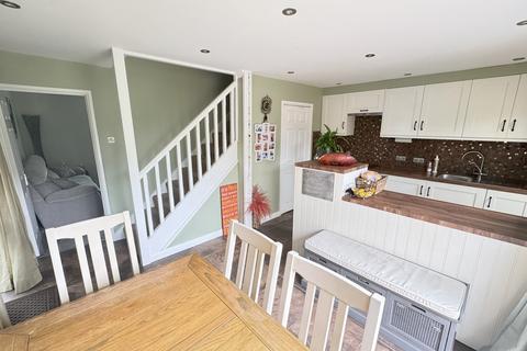 10 Mayfield Close, Ashford, TW15 2AT