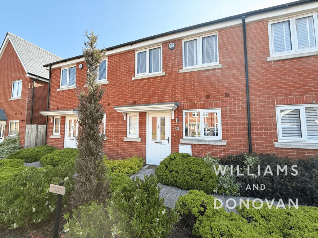 Highwell Gardens, Hawkwell 2 bed terraced house - £1,700 pcm (£392 pw)