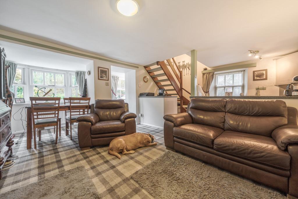 Sitting/Dining Room